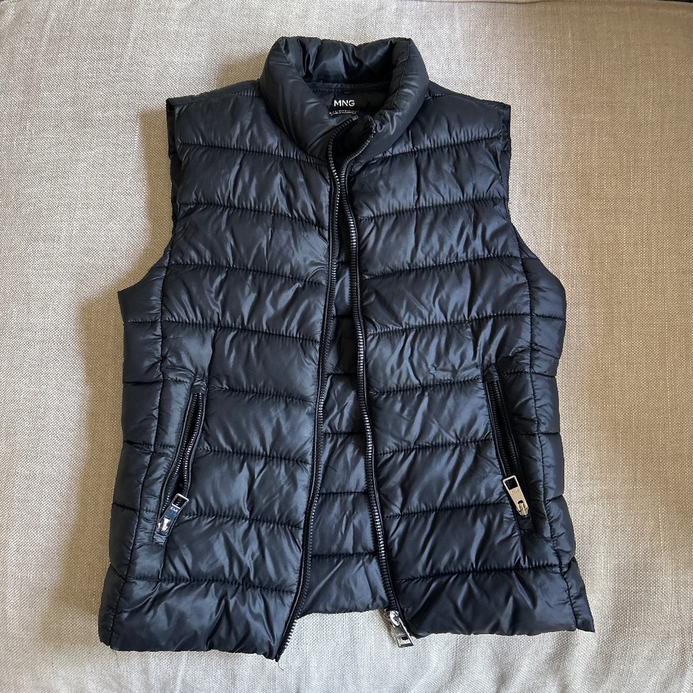 Mango Vest black